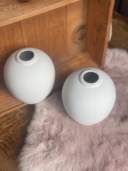 Vaas - Witte bolletjes