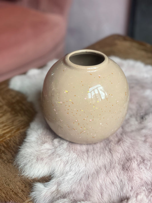 Vaas - bolletje met beige spikkel